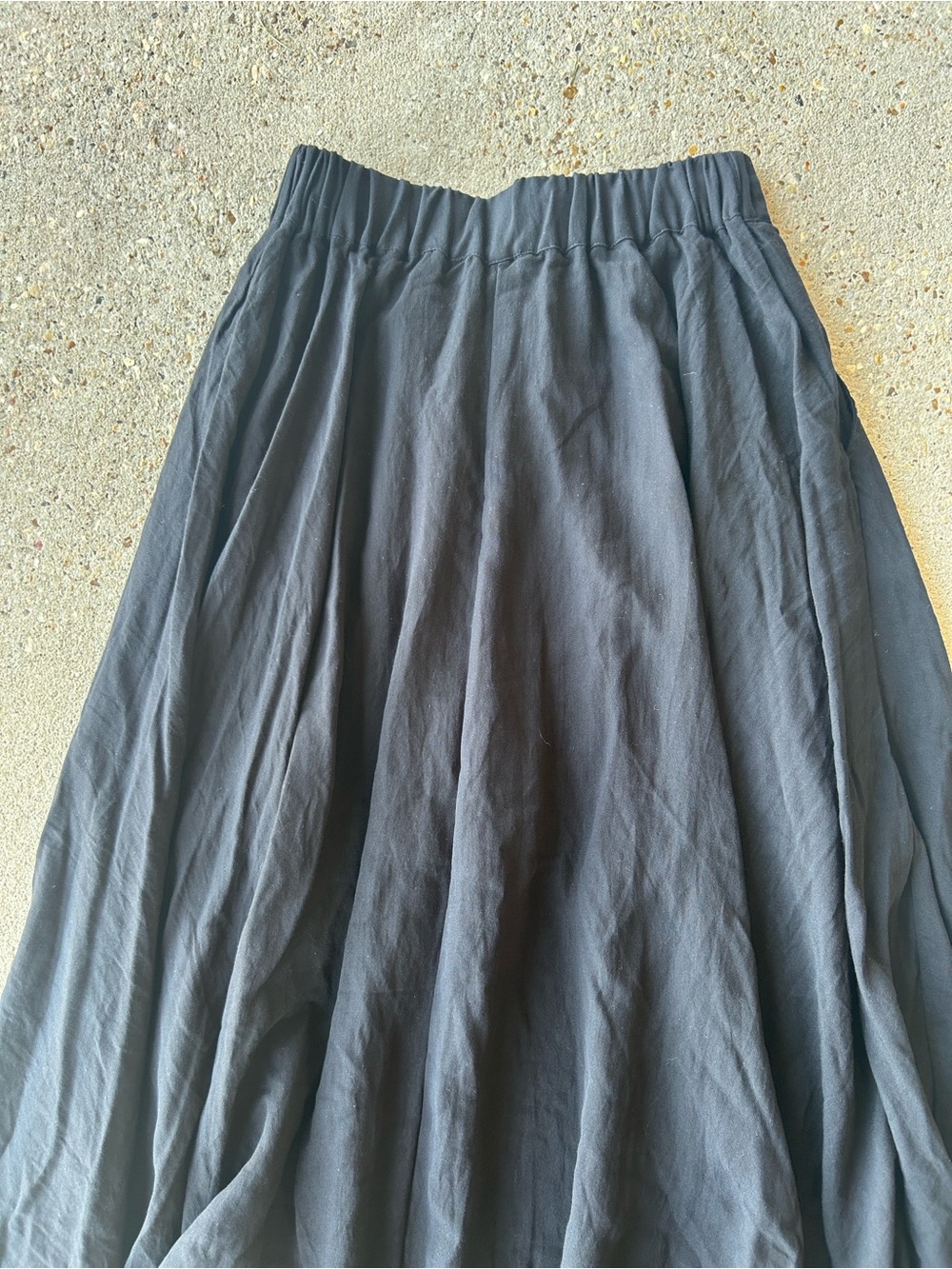 MABLE  Black Flowing Midi Skirt - Picture 11 of 13